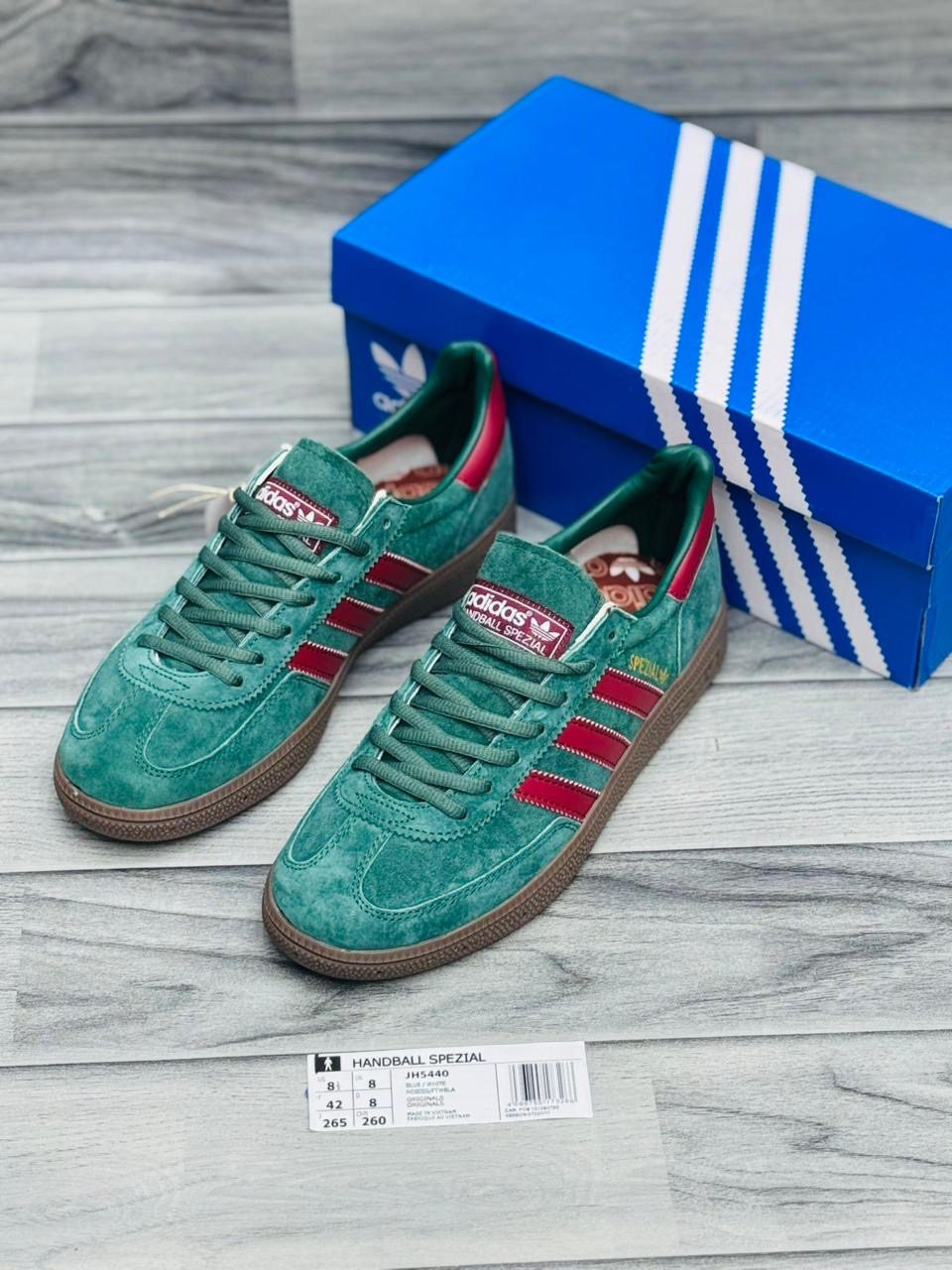 Adidas Handball