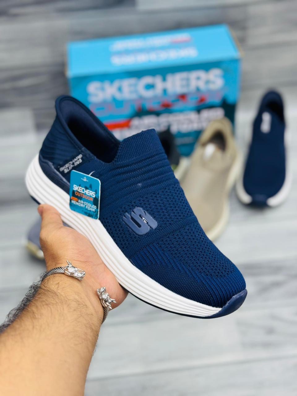 Skechers Max Cushion