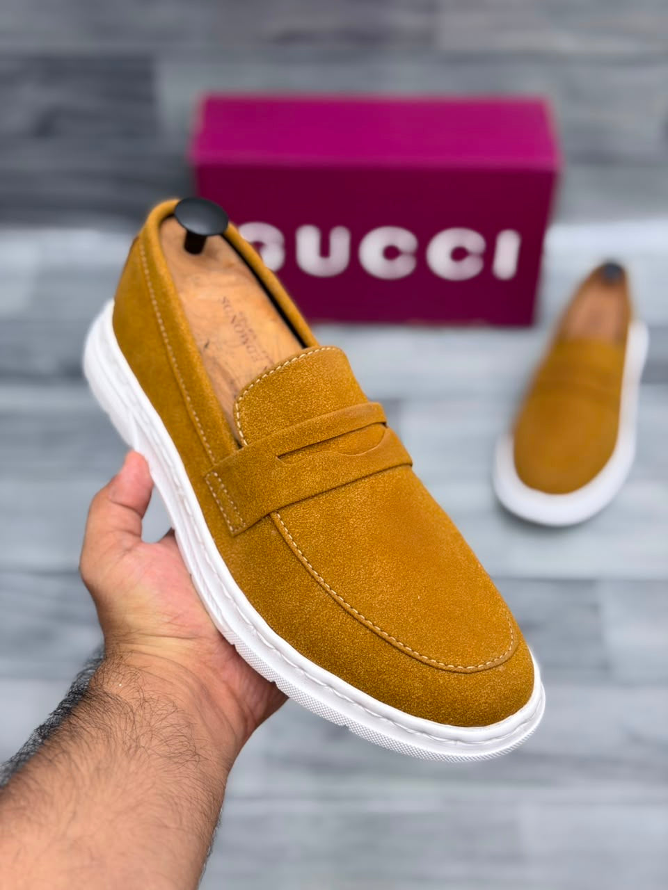 Gucci Men’s Shoes (Camel)