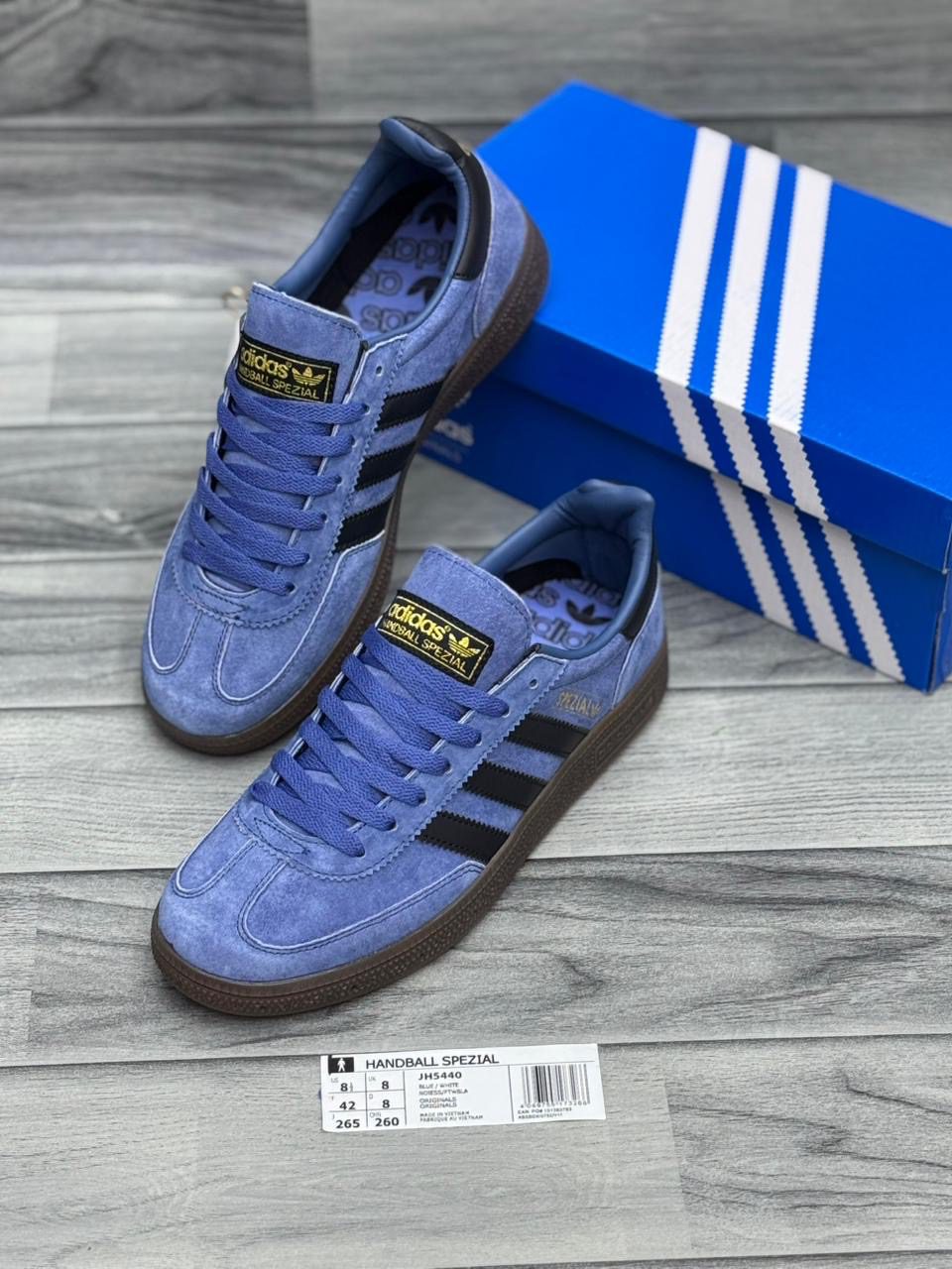 Adidas Handball