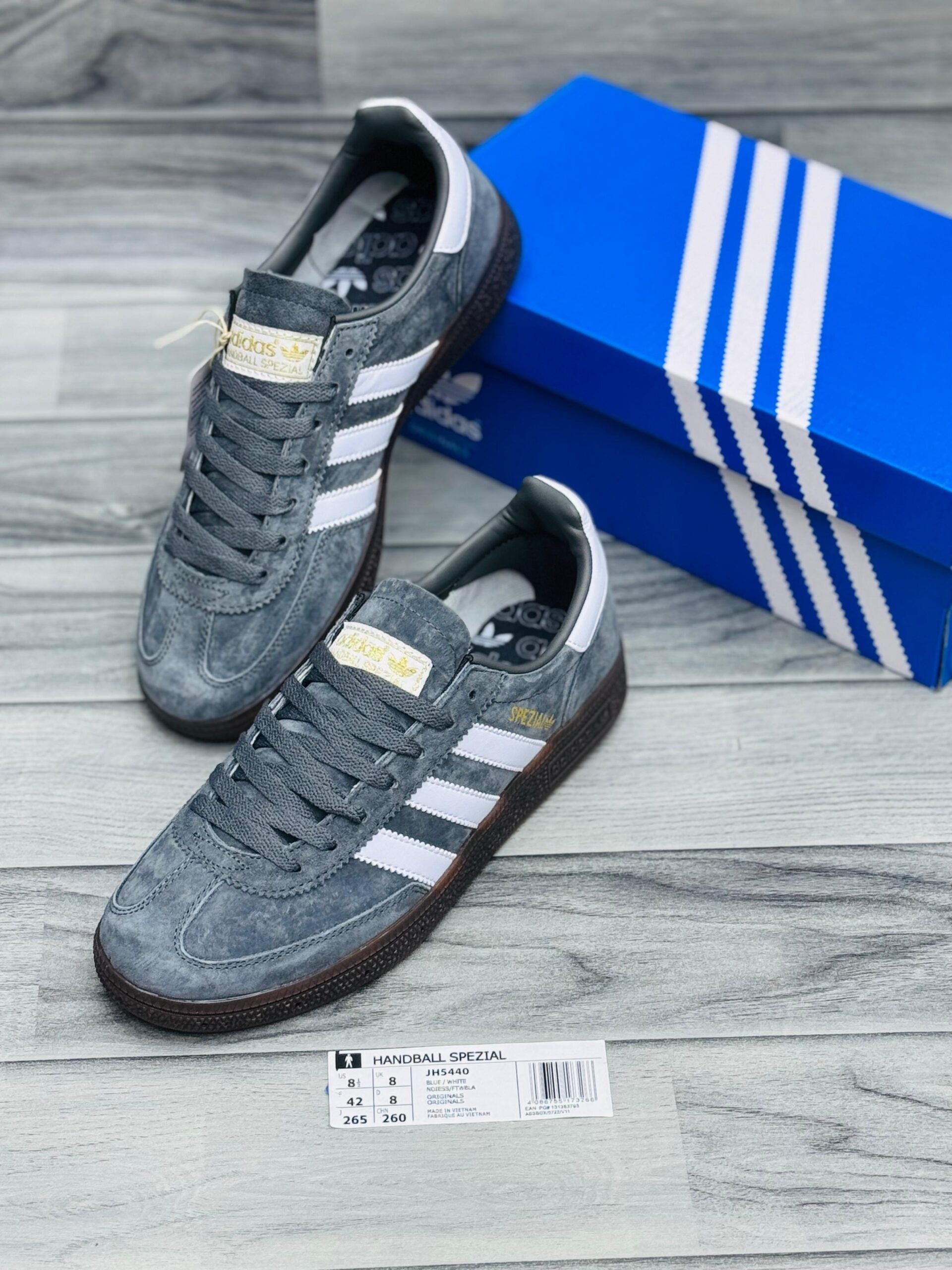 Adidas Handball