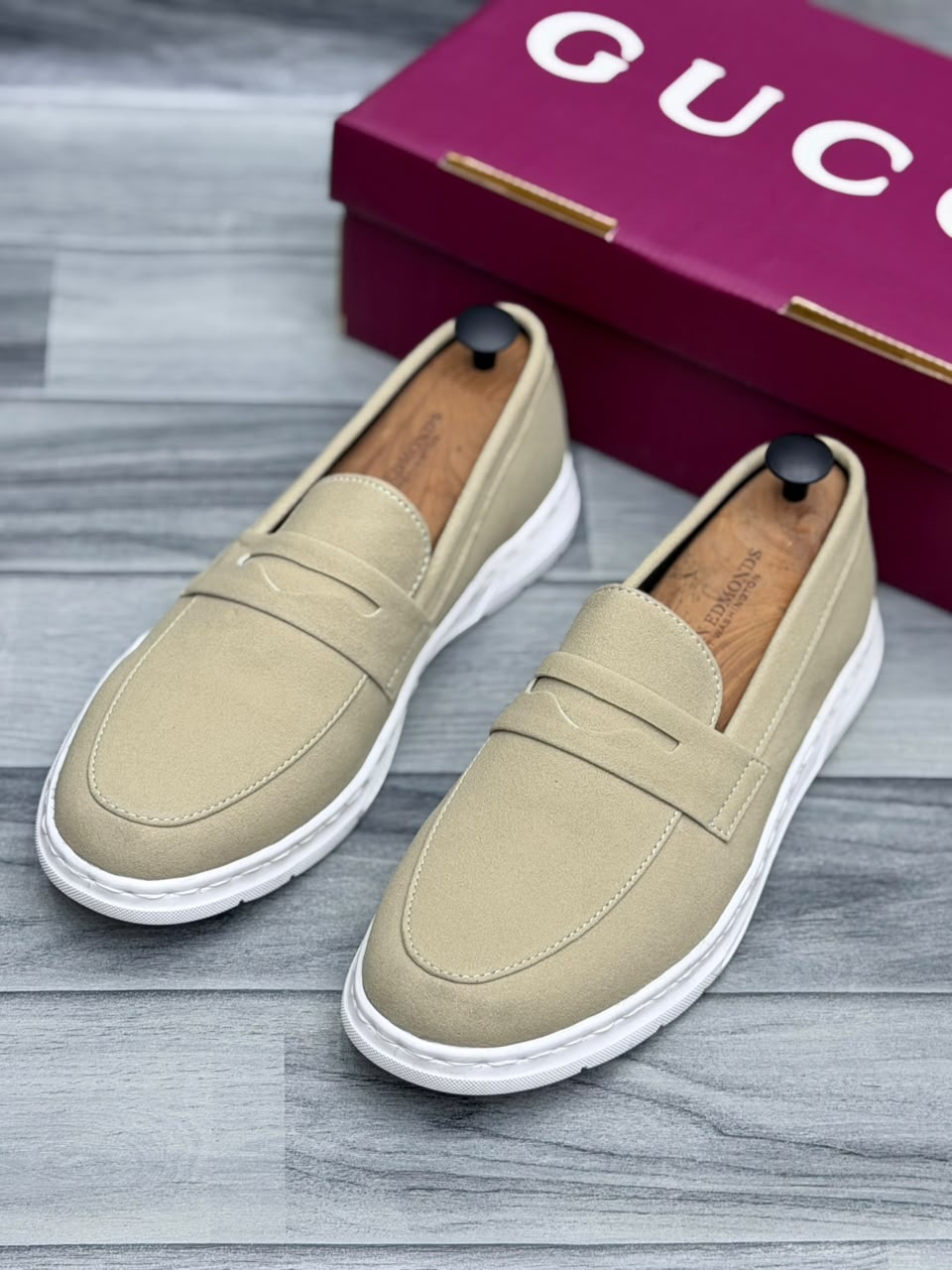 Gucci Men’s Shoes (Cream)