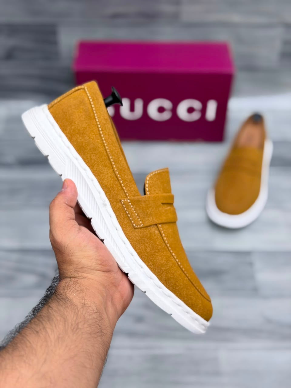 Gucci Men’s Shoes (Camel)