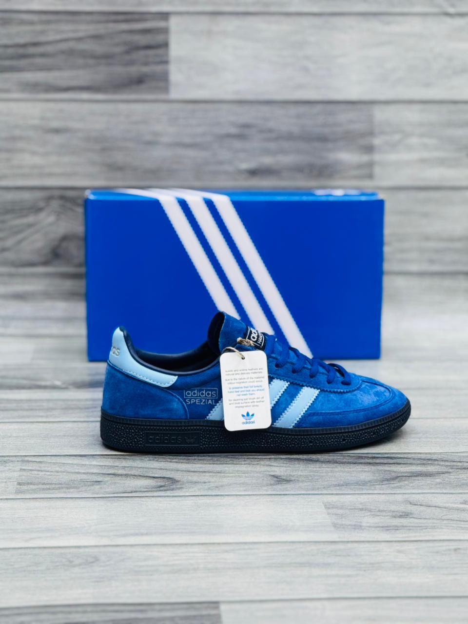 Adidas Handball