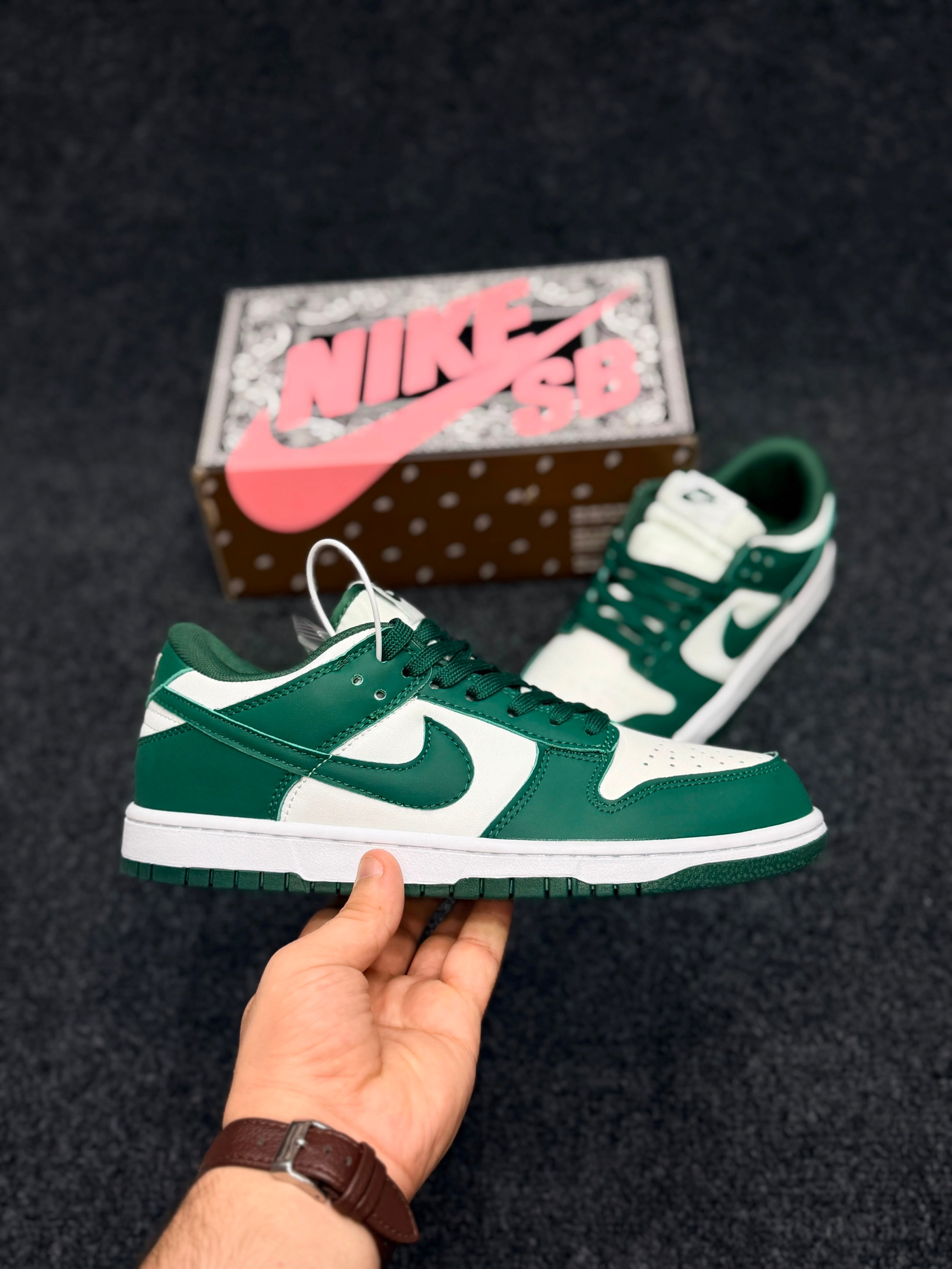 Nike SB Dunk (Varsity Green)