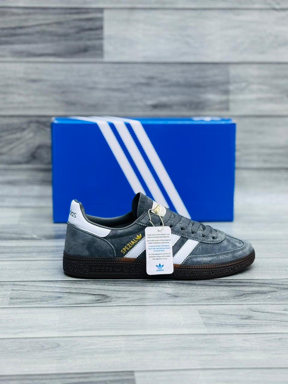 Adidas Handball