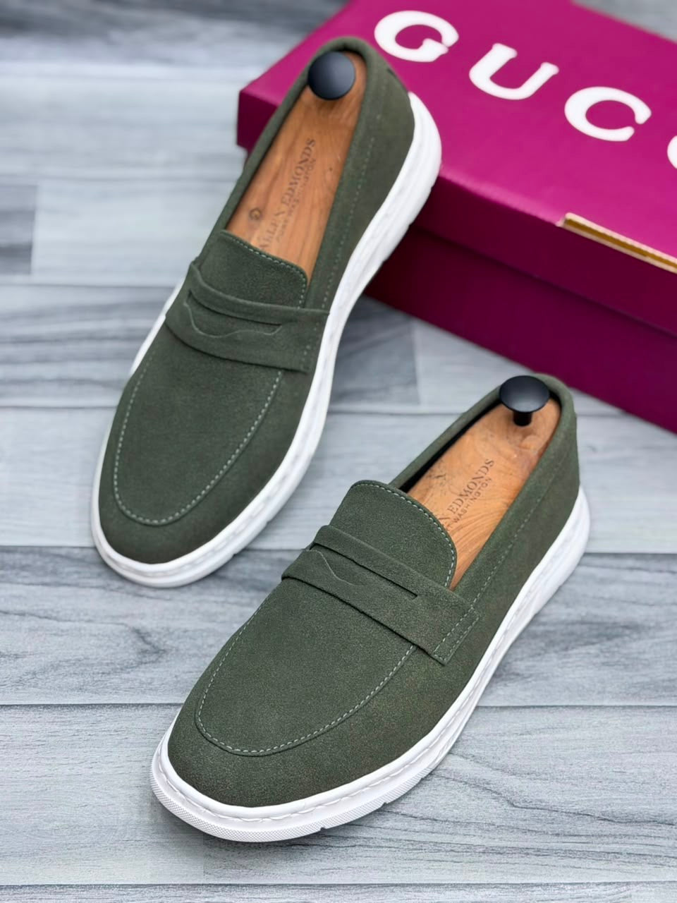 Gucci Men’s Shoes (Green)