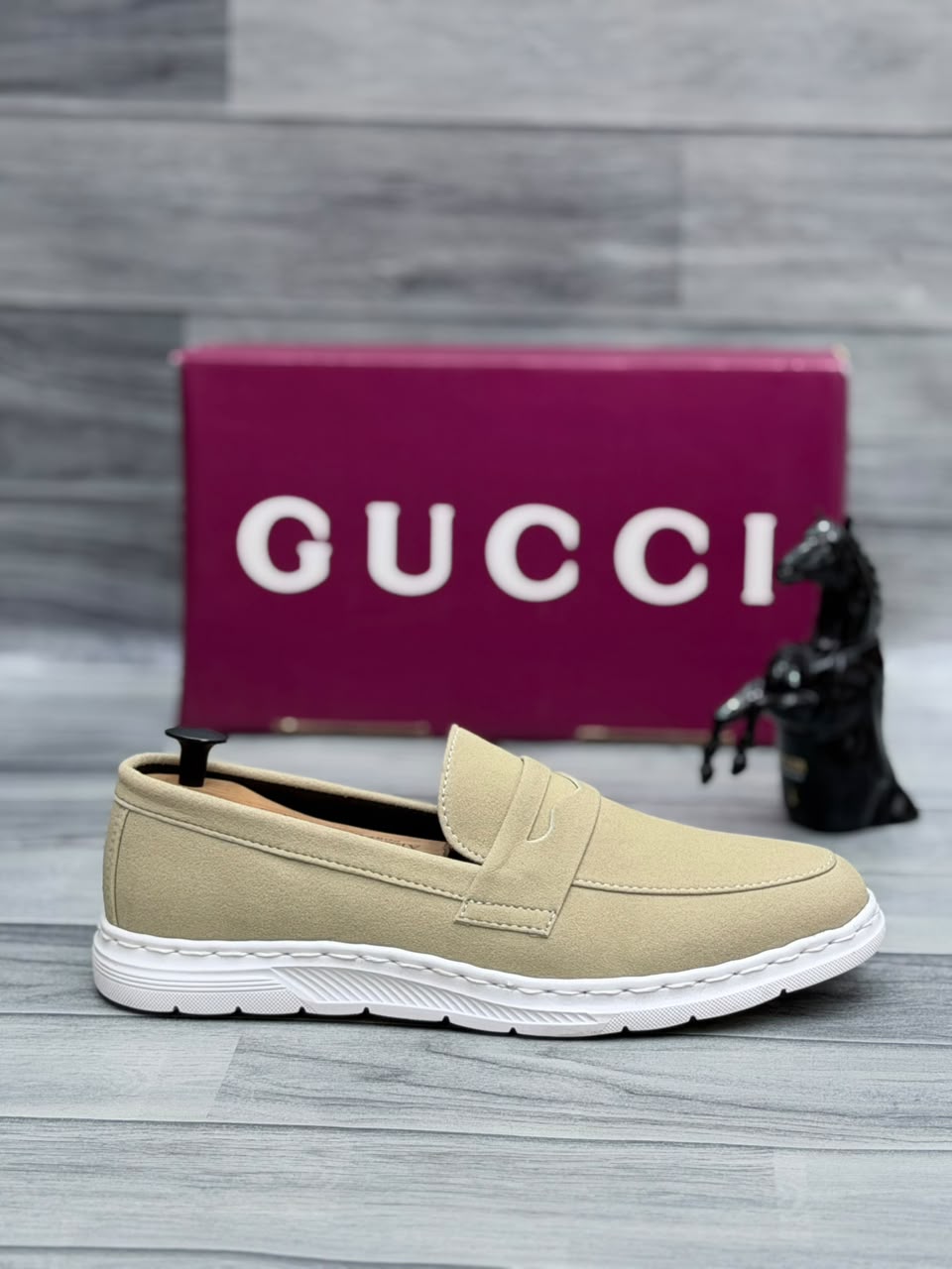 Gucci Men’s Shoes (Cream)