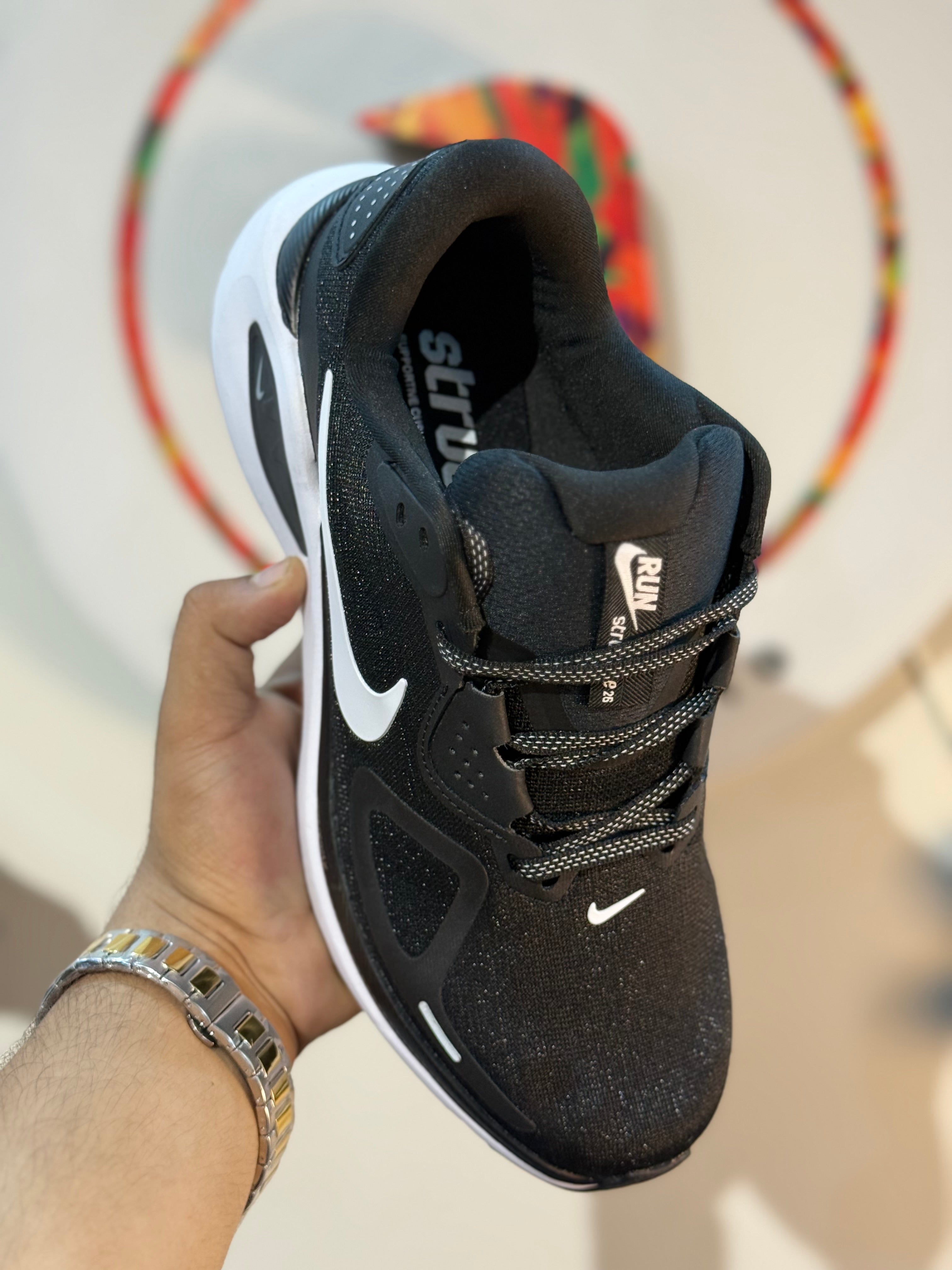 Nike Structure 26 X (Black & White)