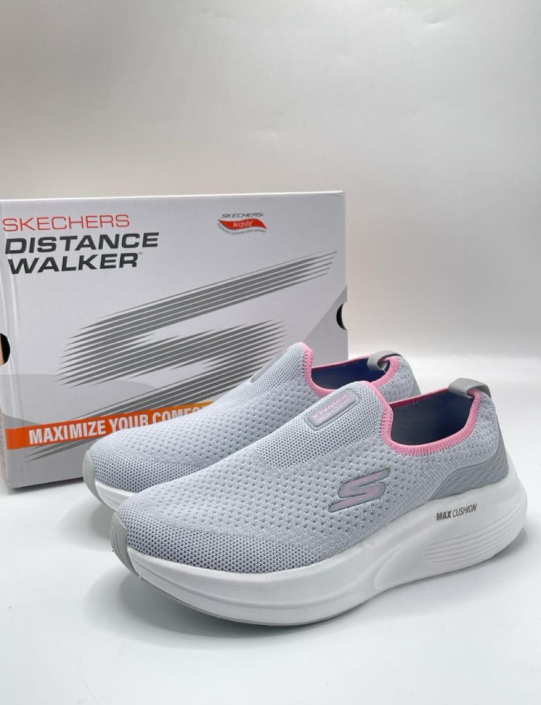 Skechers Max Cushion