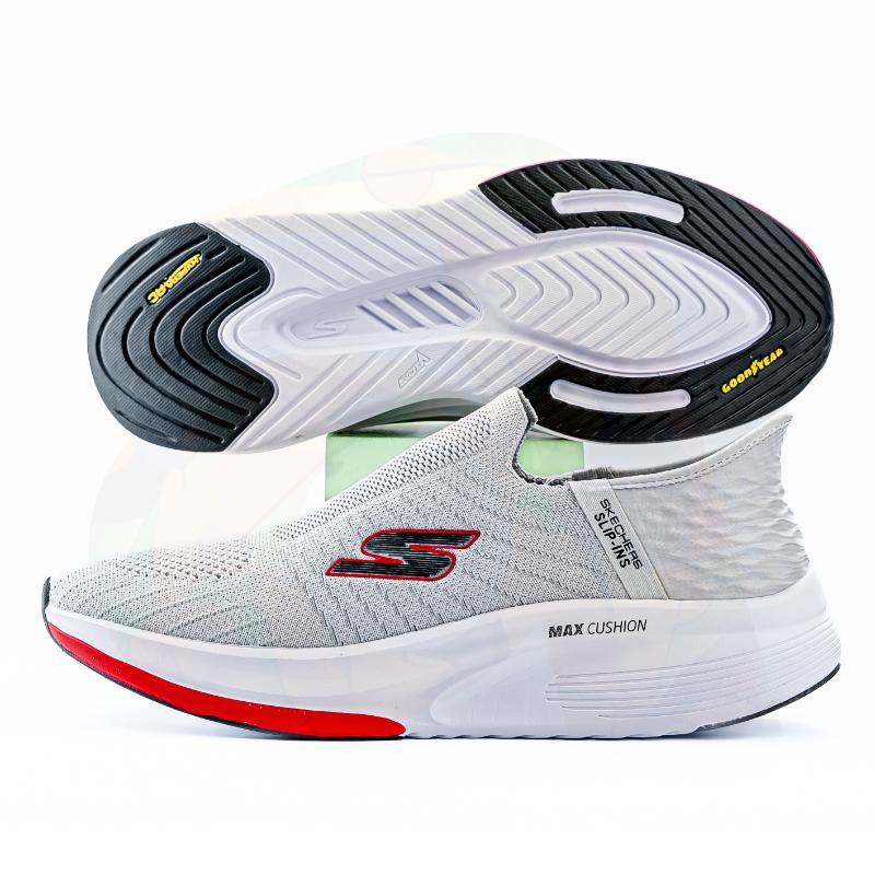 Skechers Max Cushion