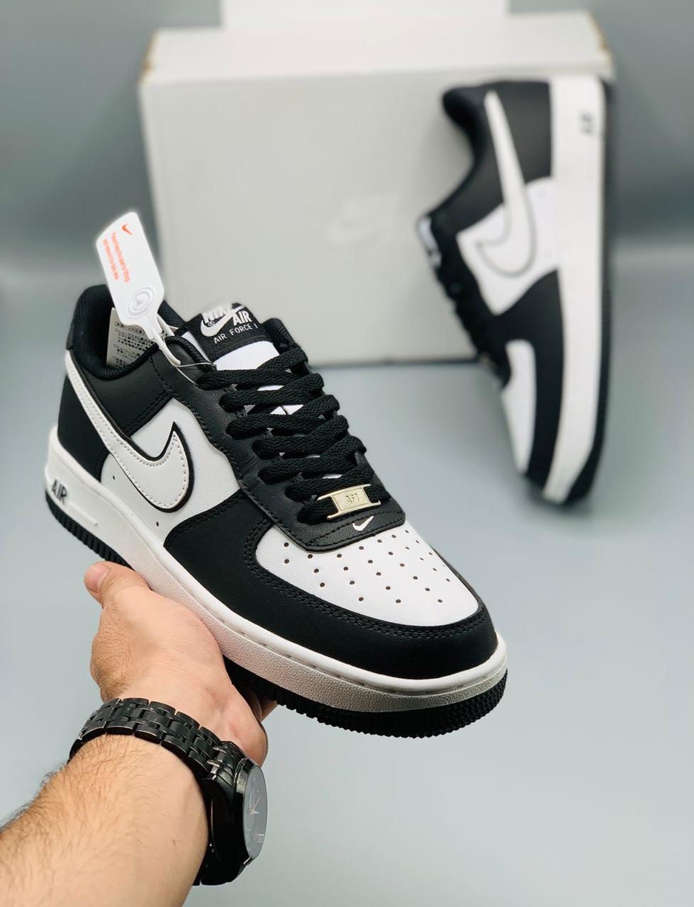 Nike Air Force 1 (Black &amp; White)