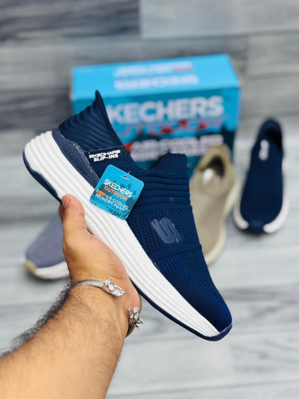 Skechers Max Cushion