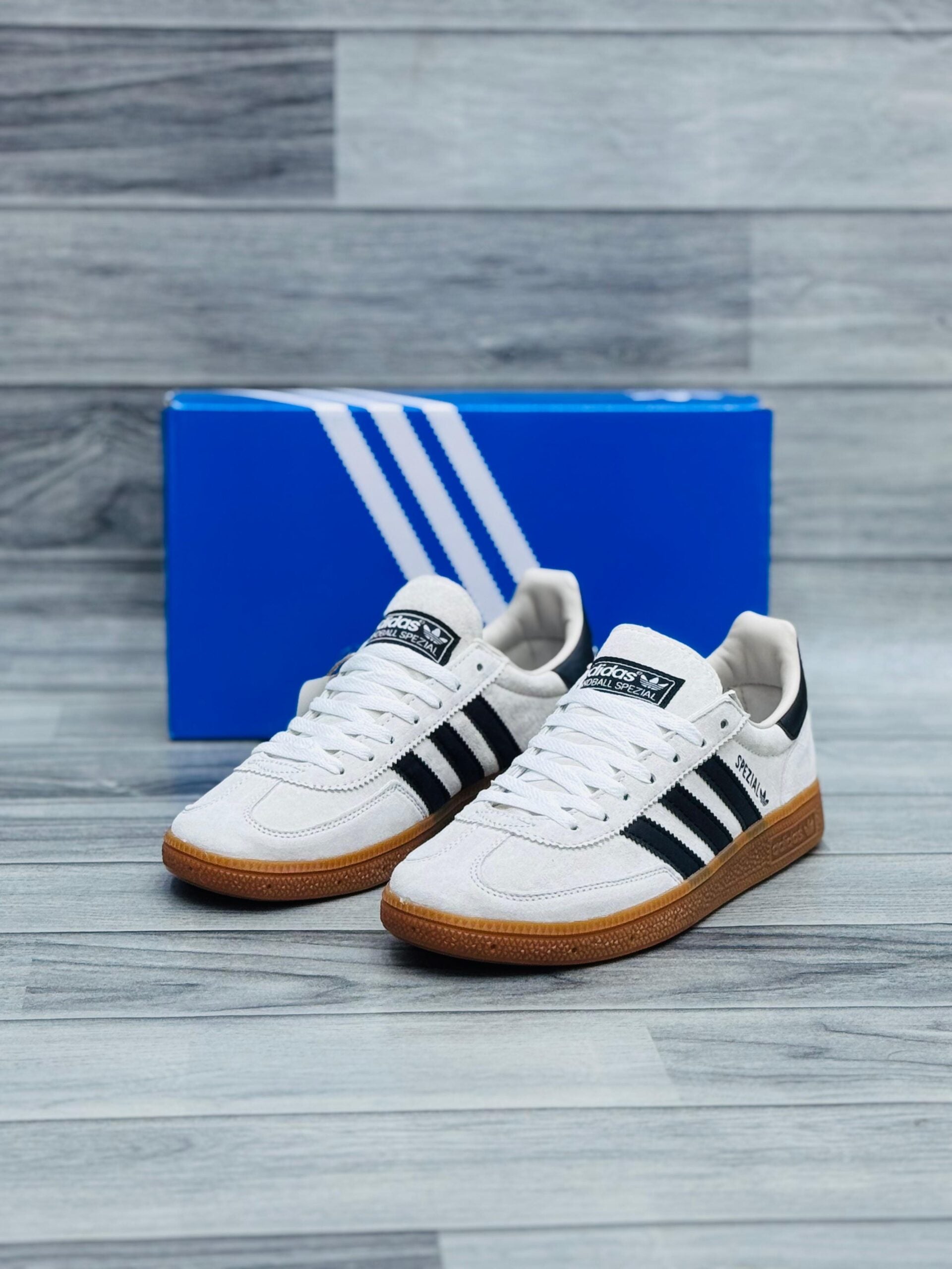 Adidas Handball