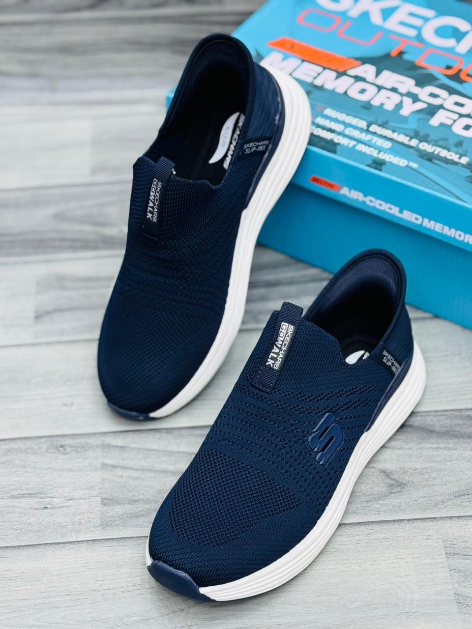 Skechers Max Cushion