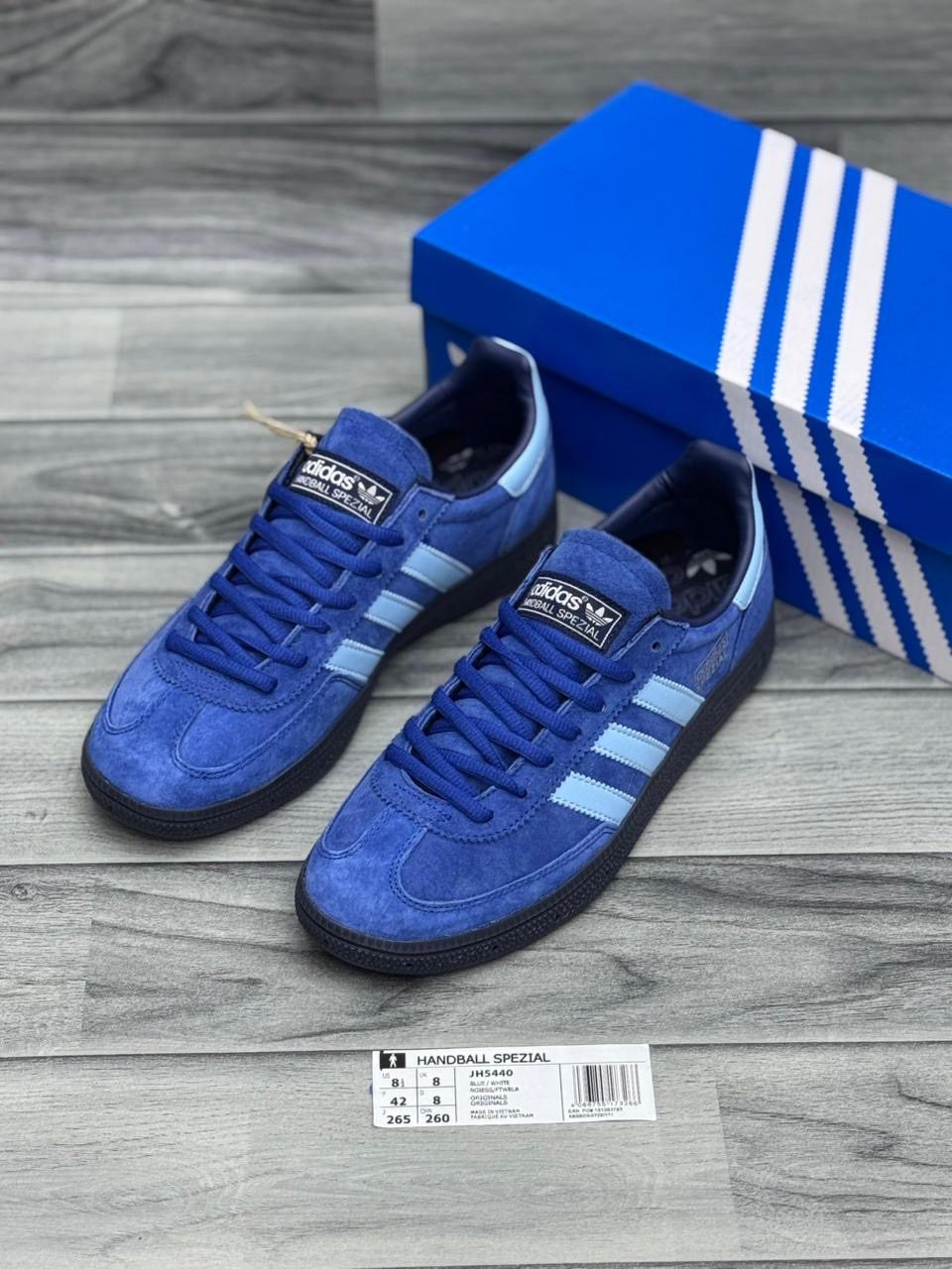 Adidas Handball