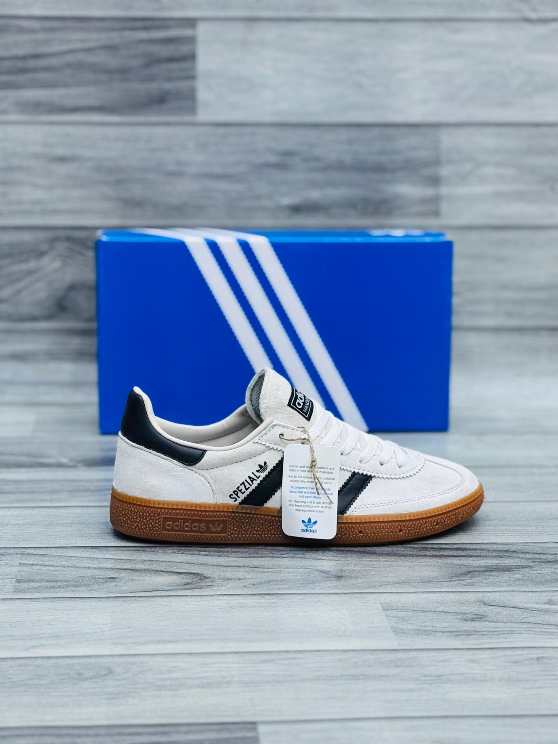 Adidas Handball