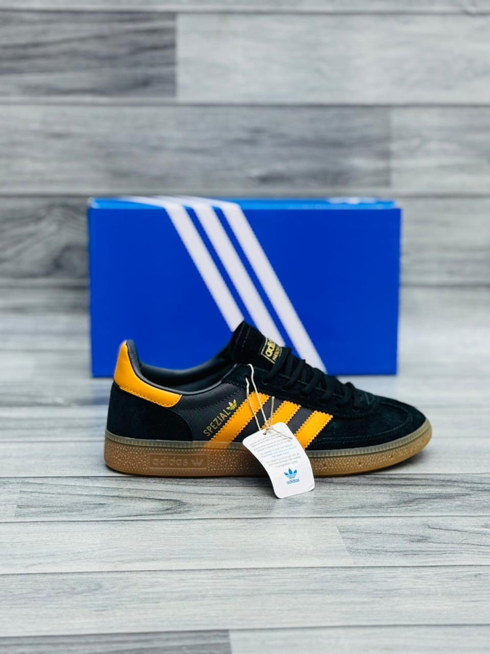 Adidas Handball