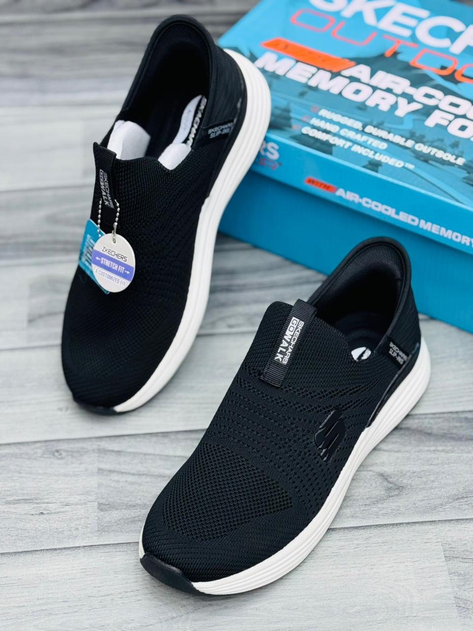 Skechers Max Cushion
